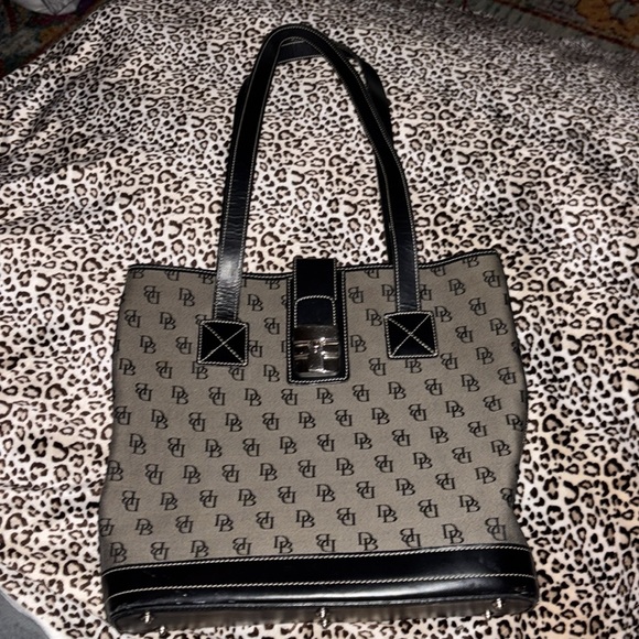 Dooney & Bourke - Picture 2 of 16